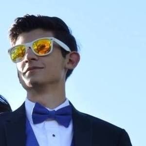 Meet your Posher, Max